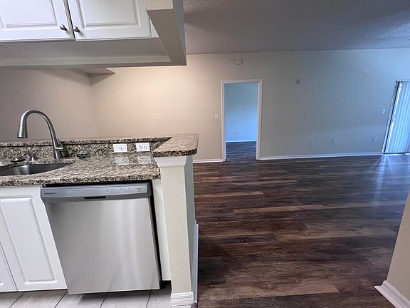 5th image of 2802 Sarento Pl APT 302