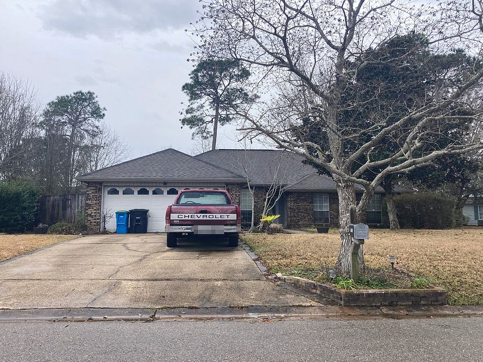 1st image of 10016 Iroquois Dr
