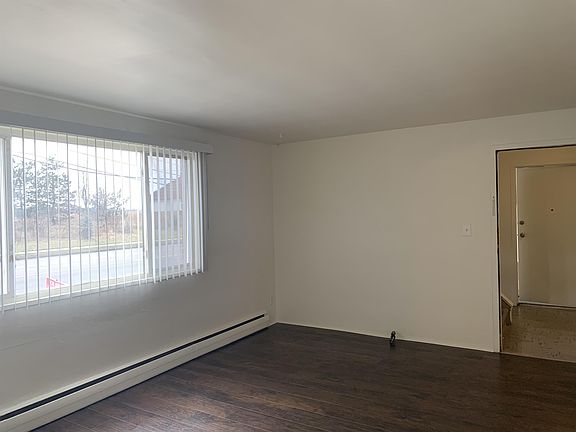3rd image of 6020 Buffalo Ave APT 2