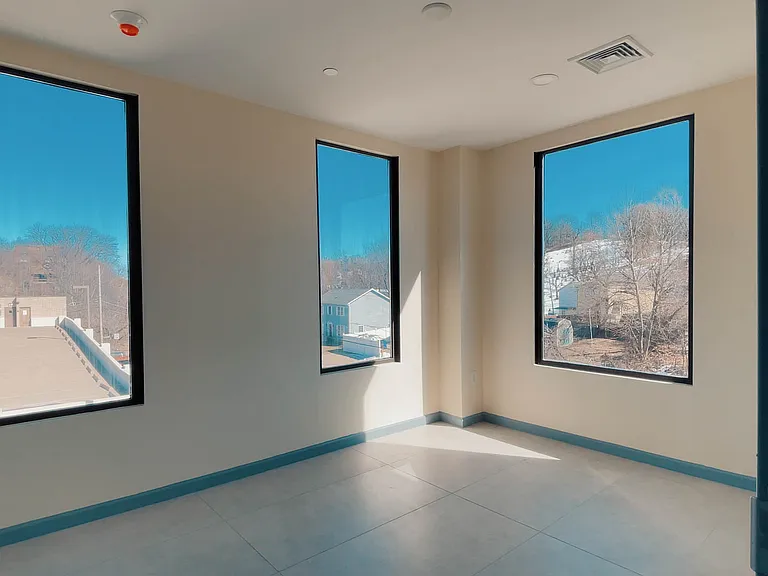 216 N River St #201 — Photo 13