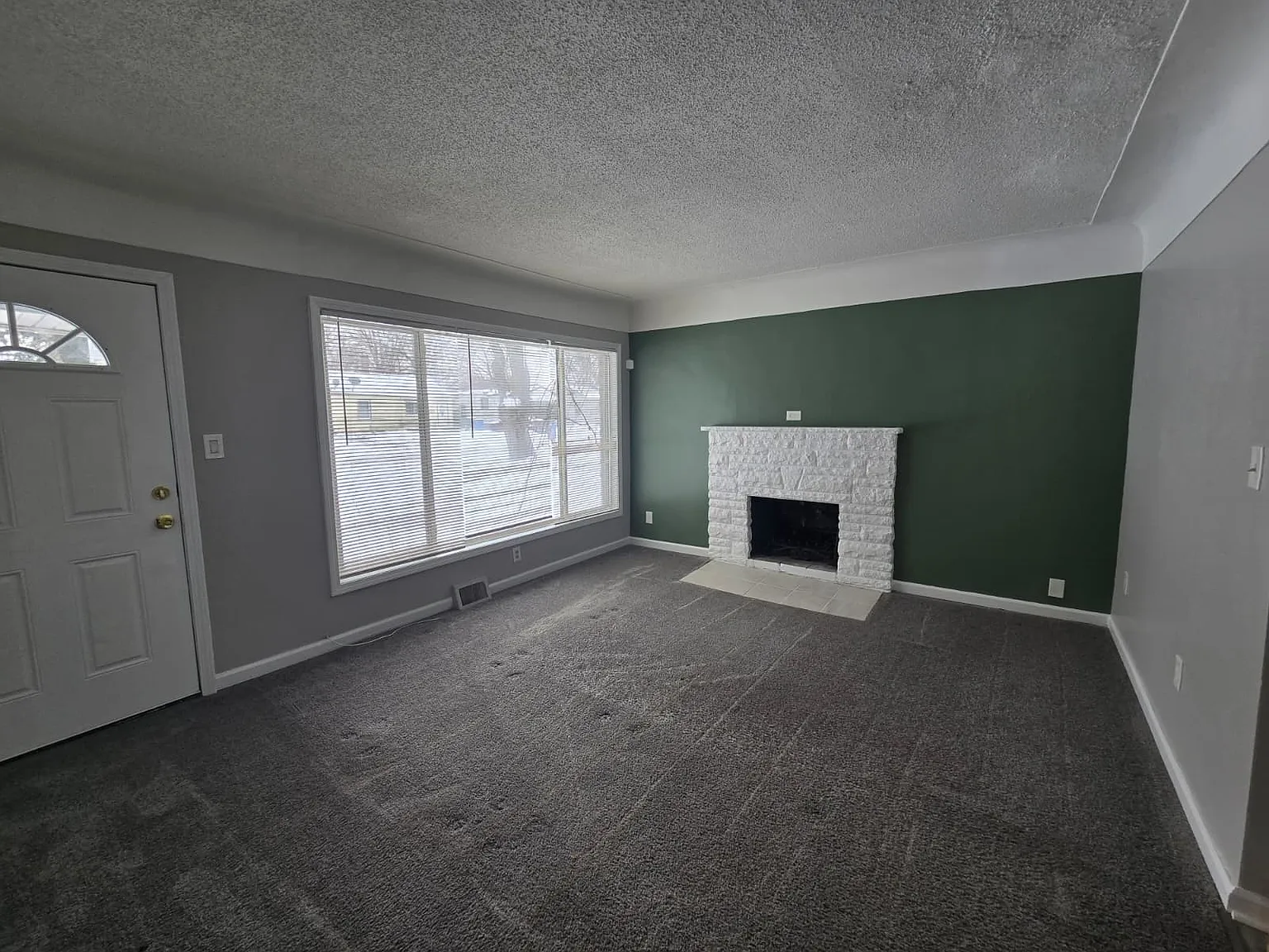 2 bed, $1,300 — Photo 4