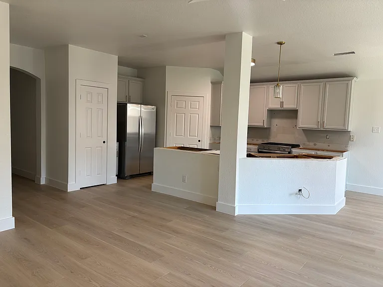 1225 Maddy Ln — Photo 8