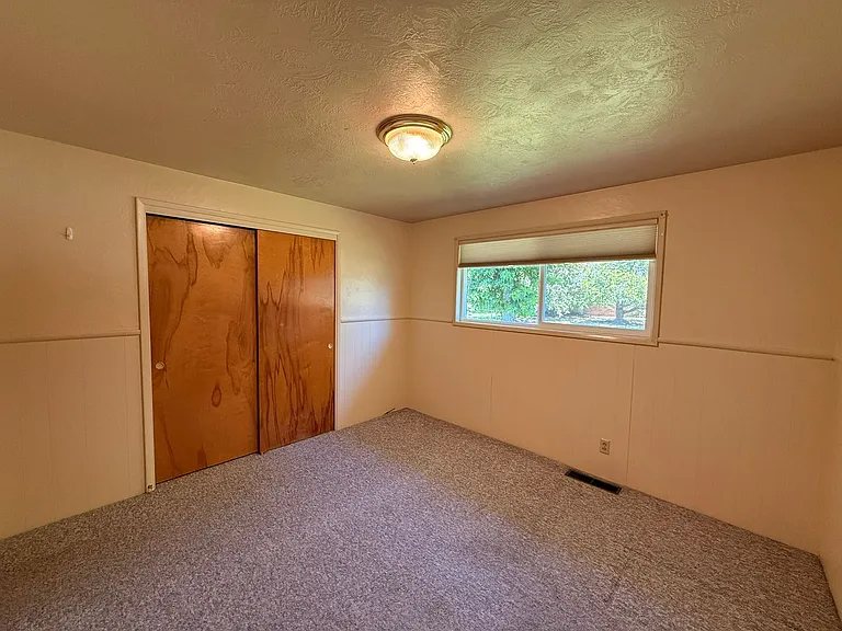 2148 Grove St — Photo 14