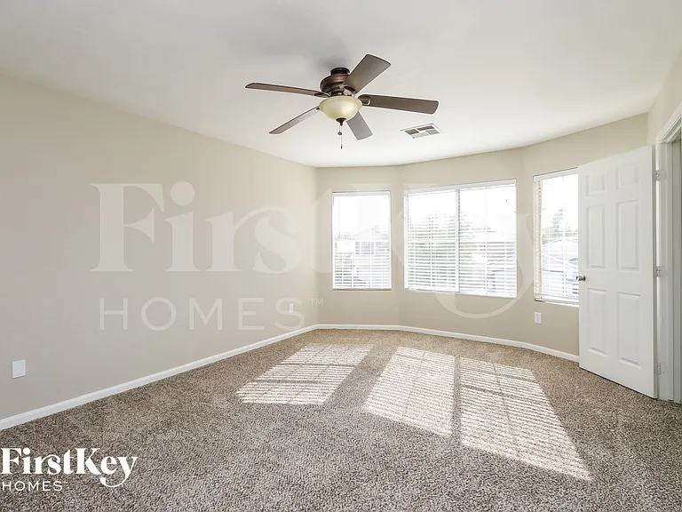 848 E Morelos St — Photo 8