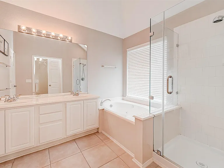 11834 Leaf Oak Dr — Photo 17