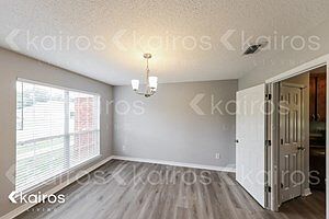 5th image of 5014 Presley Blvd