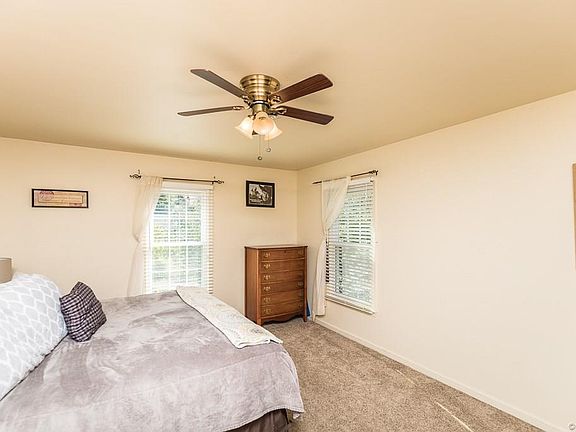 4th image of 10201 Suzanne Dr