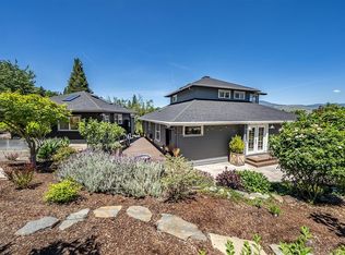 1595 Peachey Rd, Ashland, OR 97520