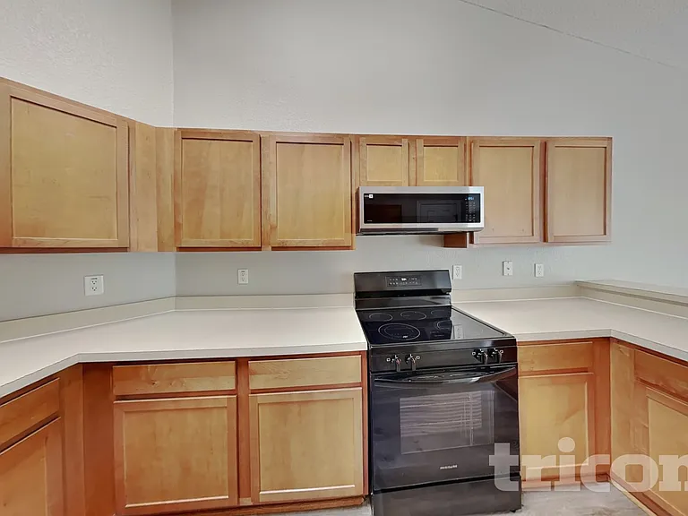8 Matricaria Ct — Photo 6