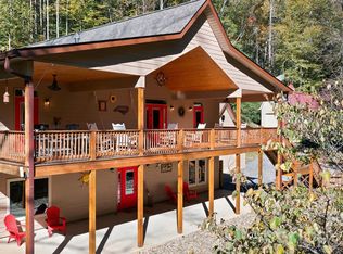 151 High Grove Pkwy, Whittier, NC 28789