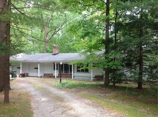 37180 Beech Hills Dr, Willoughby, OH