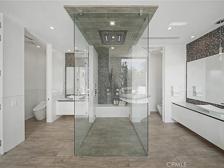 9459 Beverly Crest Dr — Photo 23