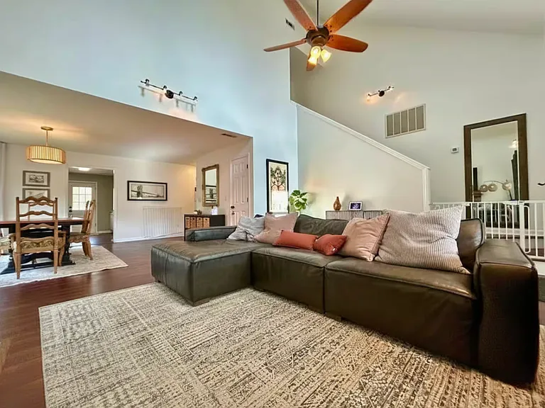 7911 Hamilton Mill Dr — Photo 9