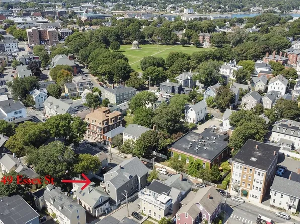 49 Essex St #1L, Salem, MA 01970
