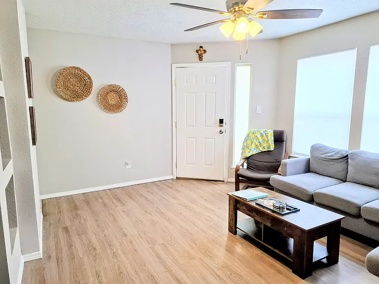 1406 Pennsylvania St NE #4 — Photo 30