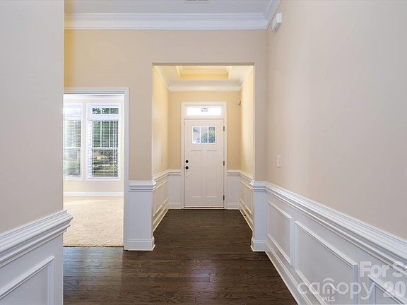 4th image of 5004 Star Hill Ln