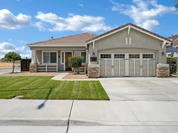 1530 Liberty Ct, Hollister, CA 95023