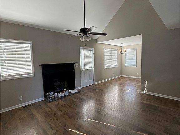 4th image of 116 Kelly Ln