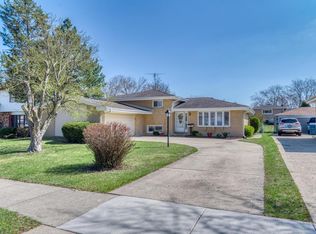 1735 W Woodland Ave, Addison, IL 60101