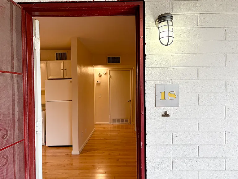 L6 — Photo 25