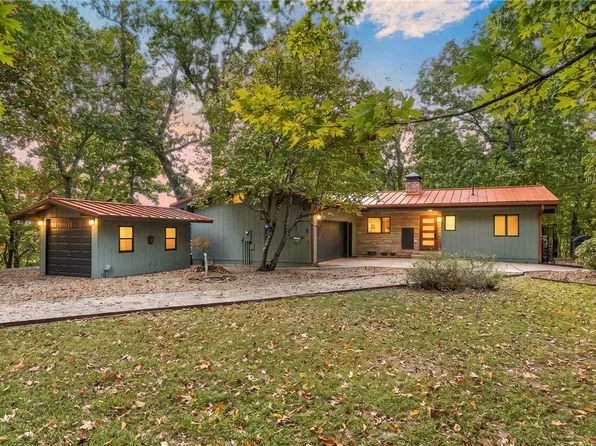 9015 Summer Shade Rd, Rogers, AR 72756