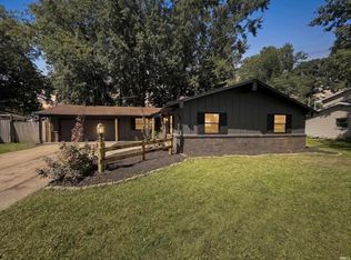 1913 Kendawa Dr, Fort Wayne, IN 46815
