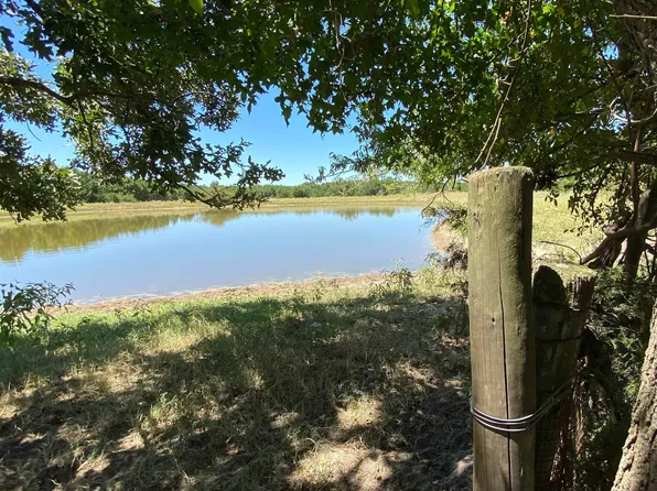 749 County Road 3144, Quitman, TX 75783