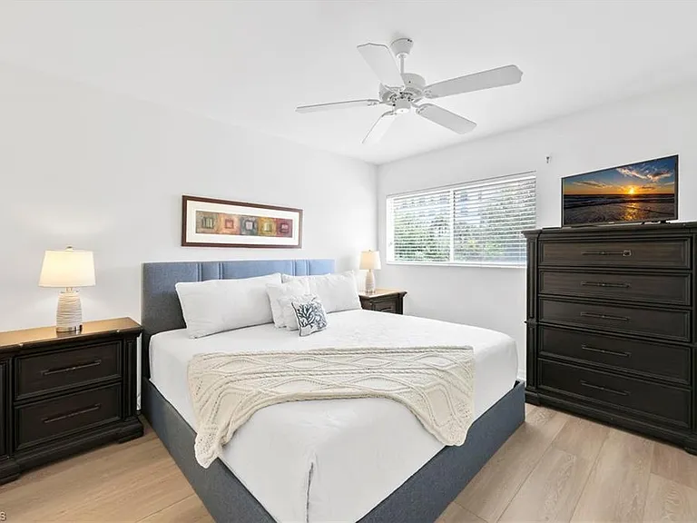 8924 Ventura Way — Photo 24