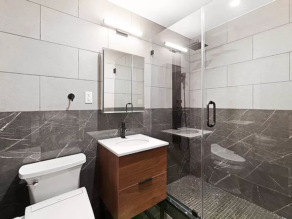 5th image of 437 W 46th St #4SE