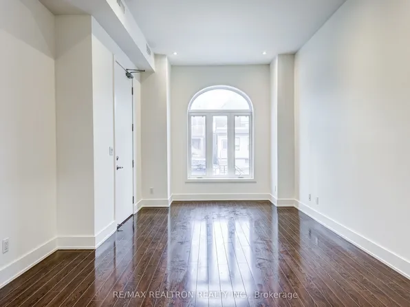 588 Ossington Ave, Toronto, ON M6G 3T5