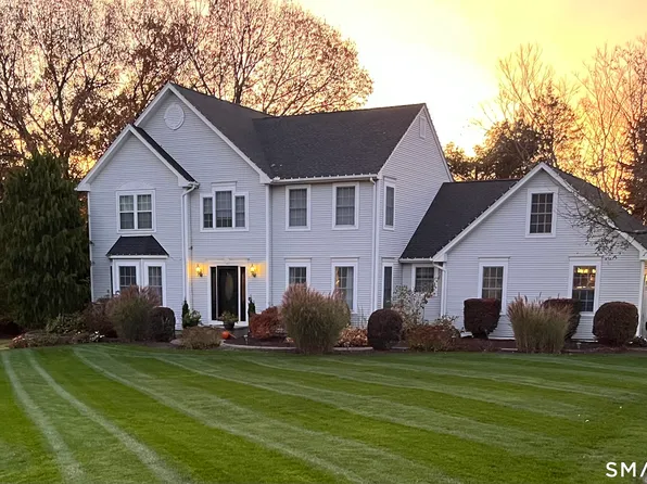 33 Saint Andrews, Glastonbury, CT 06033