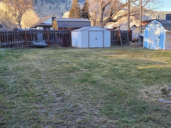 5th image of 438 Colorado Ave