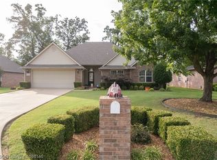 1559 Fianna Place Ter, Fort Smith, AR 72908