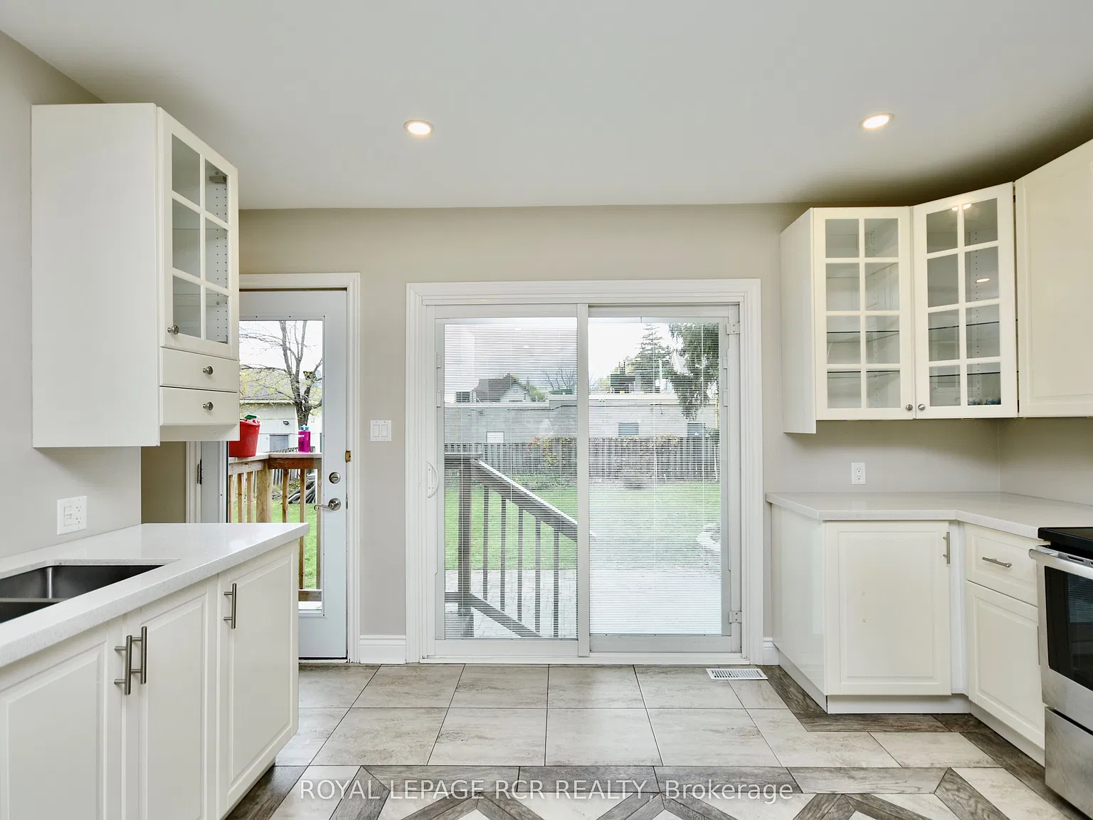 3 bed, $2,600 — Photo 4
