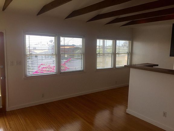 4th image of 250 3rd Ave #256
