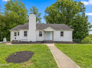 308 Nash Rd, Knoxville, TN 37914