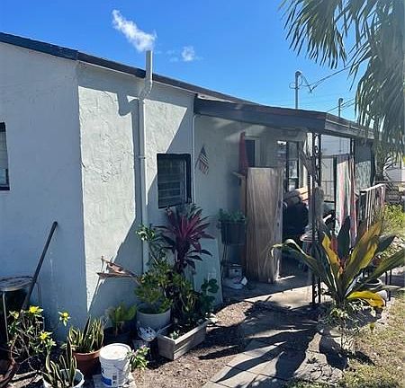 3rd image of 106 NW 1st Ave