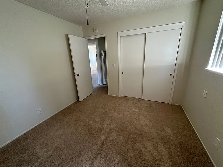 1089 Oakmont Dr — Photo 6