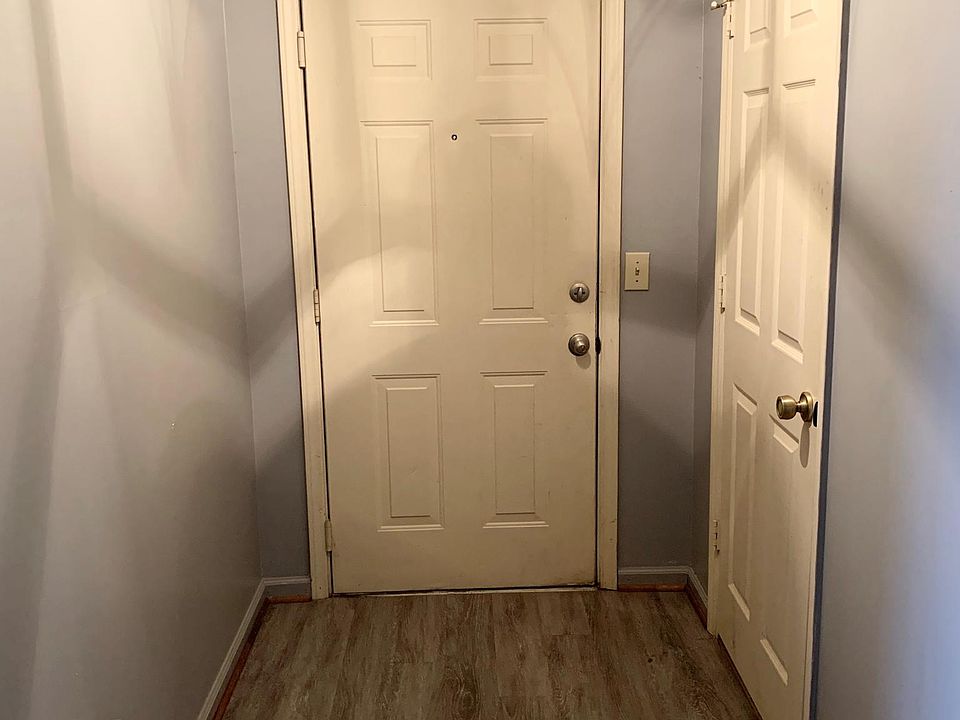 1st image of 11 Meadowood Glen Way #11A