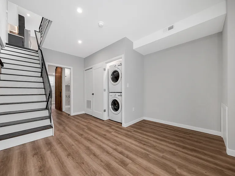 2635 W Sterner St — Photo 11