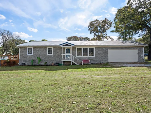 10657 Wolf Creek Dr, Grove, OK 74344