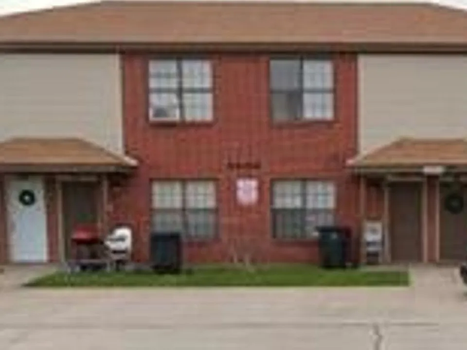 3404 Barcelona Dr
