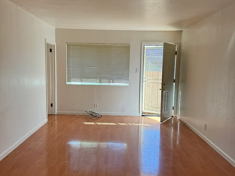 9520 Olive St #1 — Photo 8