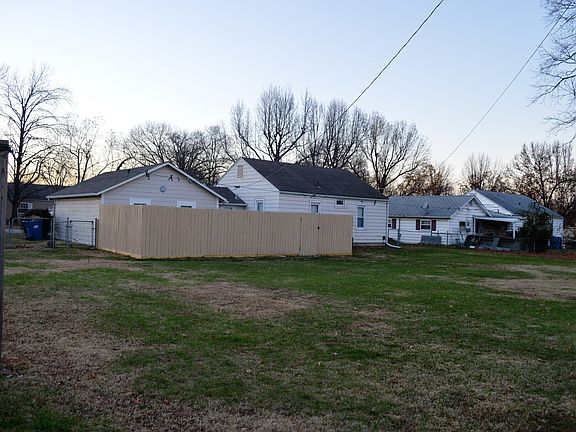 Large Fenced Backyard