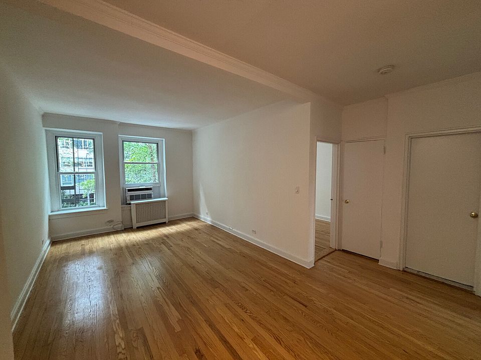 1st image of 209 E 66th St #201