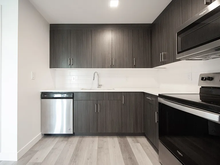 30 University Cres — Photo 40