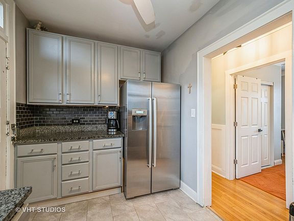 5th image of 4128.5 N Kedvale Ave #306