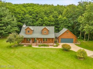 7596 Fisher Rd, Howell, MI 48855