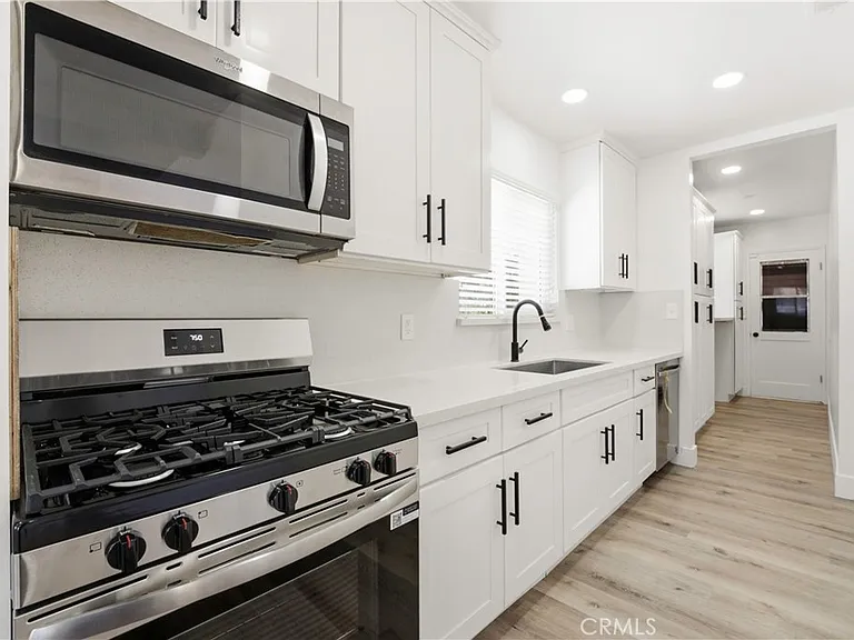 13173 McKinley Ave #FRONT HOUSE — Photo 16