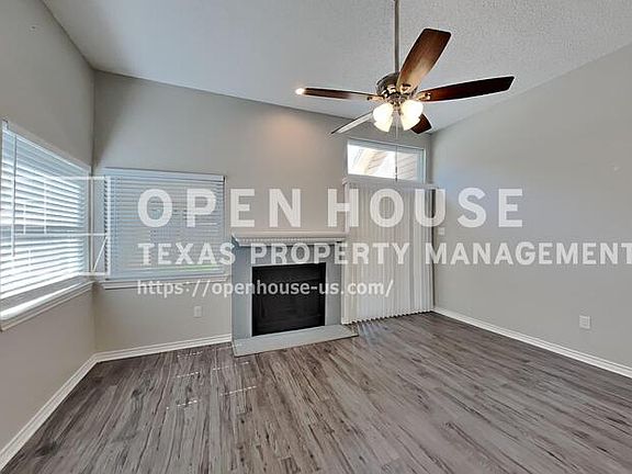 3rd image of 2211 Reverchon Dr